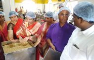 पिंपरी चिंचवड महापालिकेच्या महिला बाल कल्याण समितीची इस्कॉन किचनला भेट